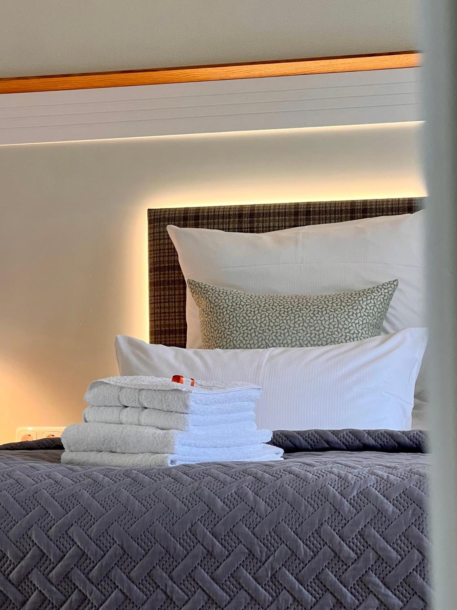 Hotel Landhaus Luetjenhof à Großenbrode Extérieur photo